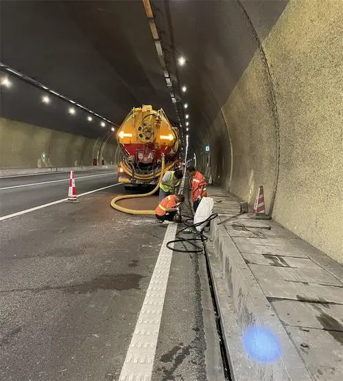 沛县隧道排水渠清淤